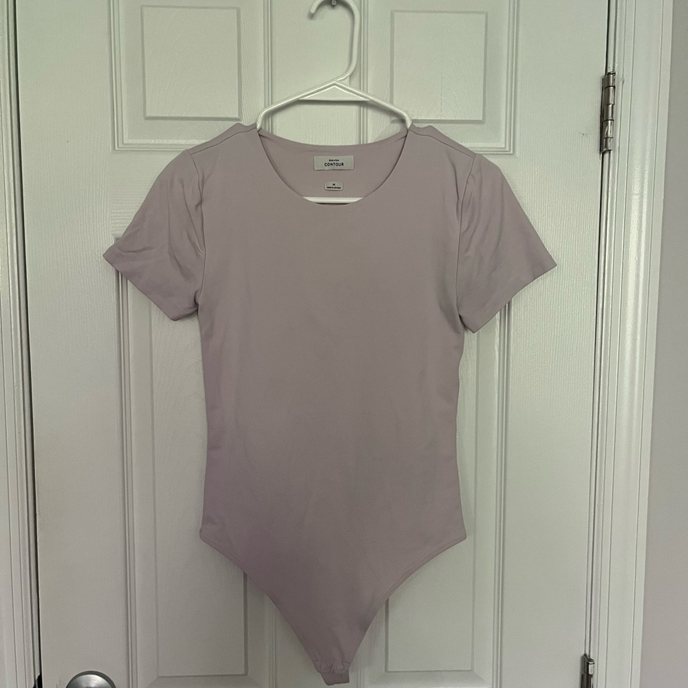 Aritzia Babaton light pink T shirt bodysuit contour size medium good condition